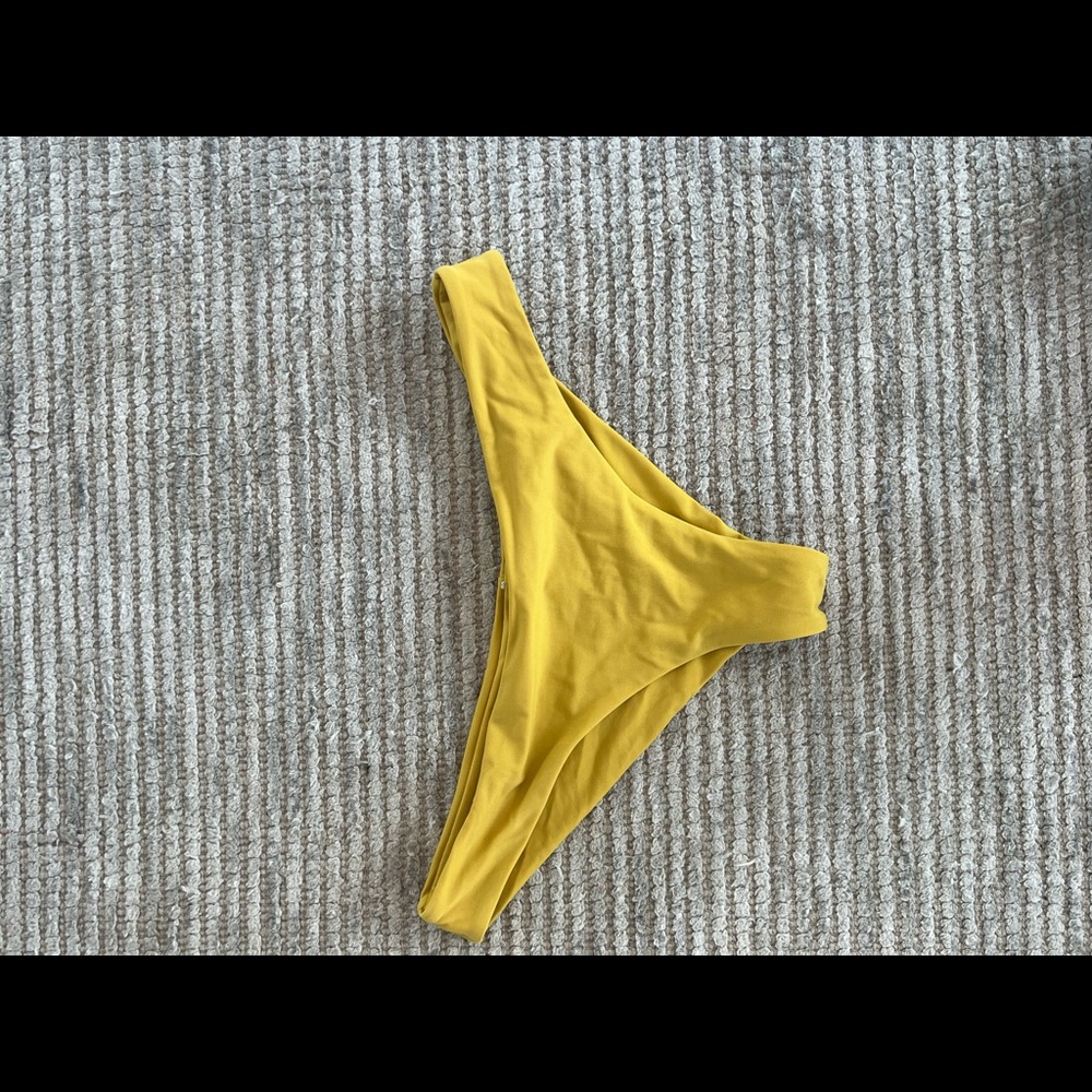 RVCA bottoms